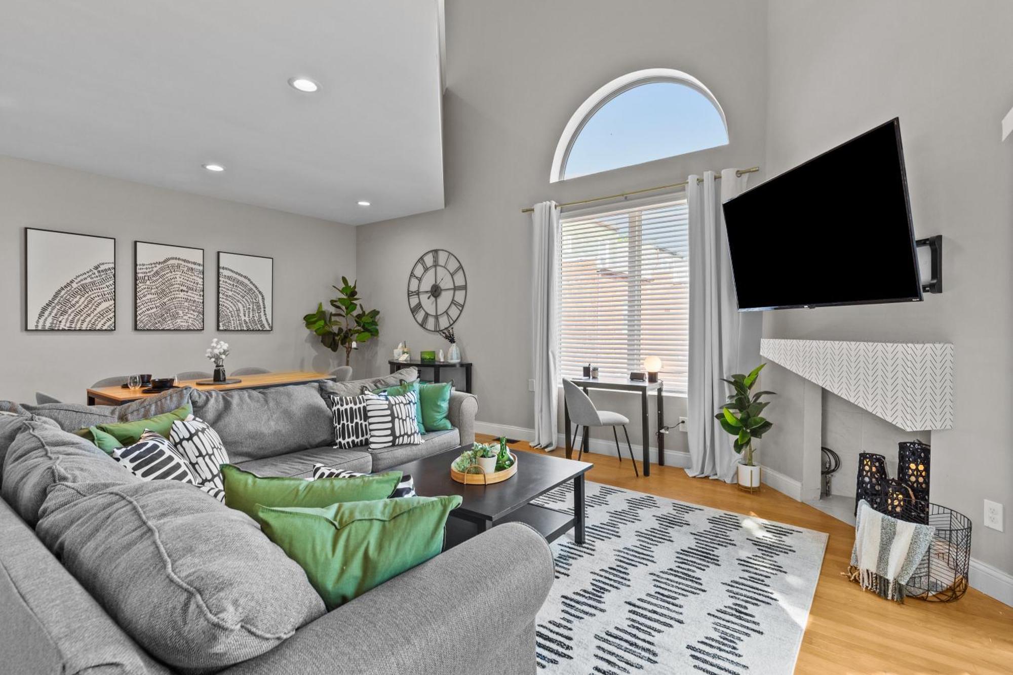 West End Whimsy | Jz Vacation Rentals Tower Grove Экстерьер фото