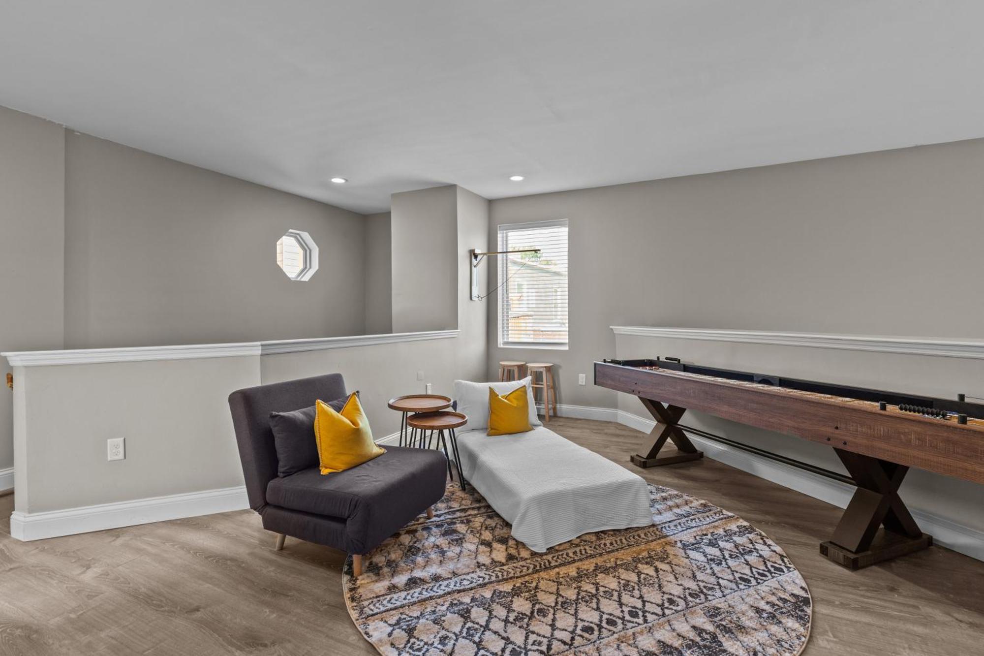 West End Whimsy | Jz Vacation Rentals Tower Grove Экстерьер фото